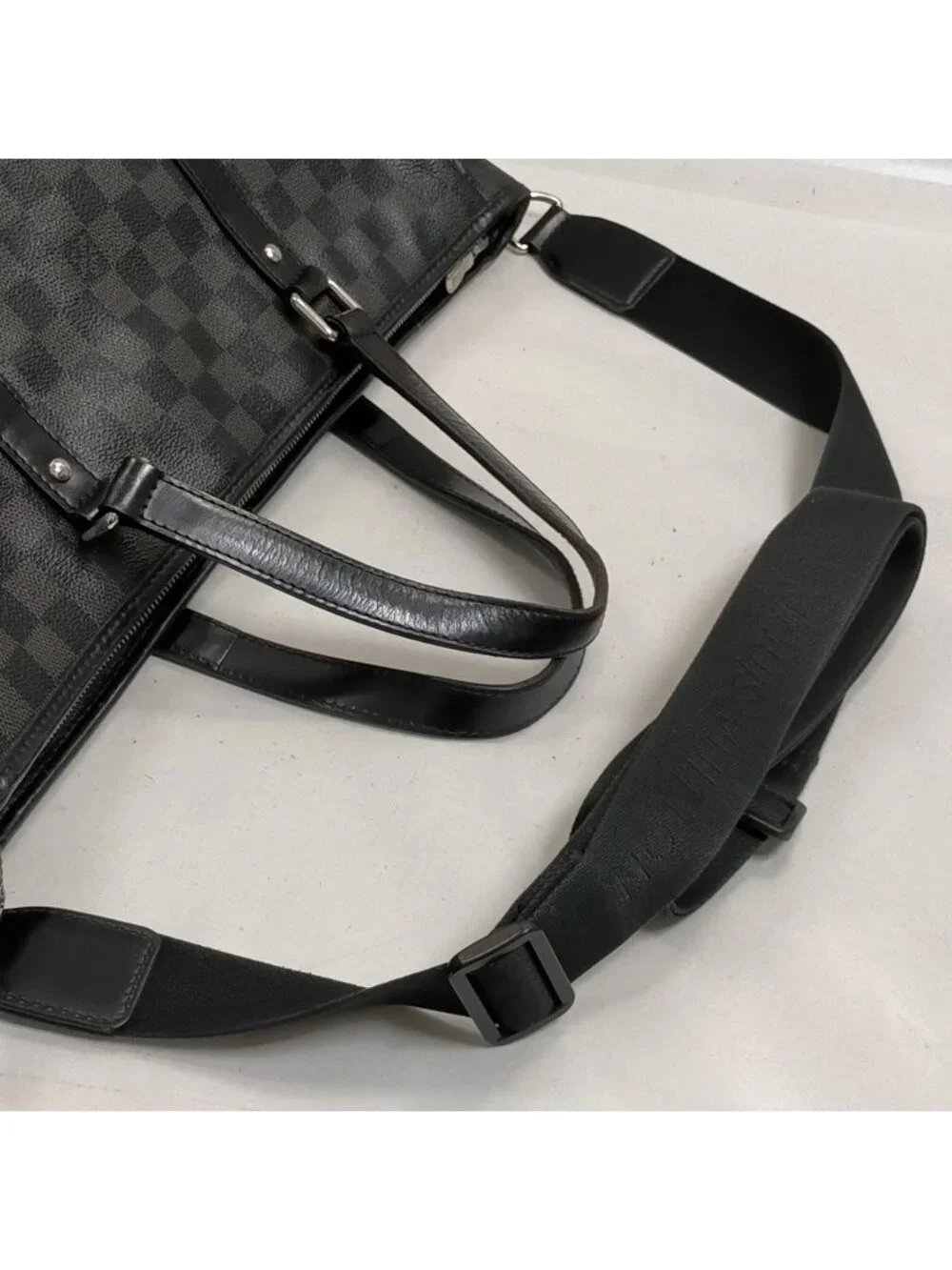 $2995 Auth. LOUIS VUITTON Made in FRANCE Damier Graphite Tadao Tote Shoulder Bag